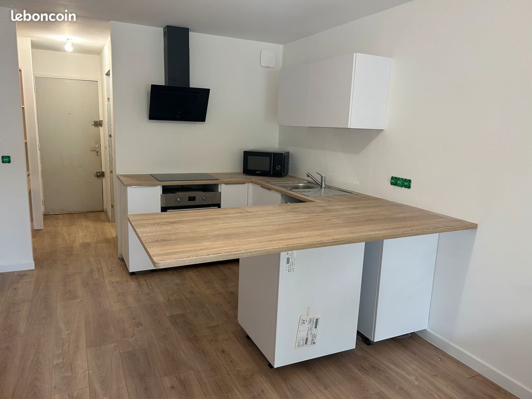Appartement à louer, 26m², Nîmes