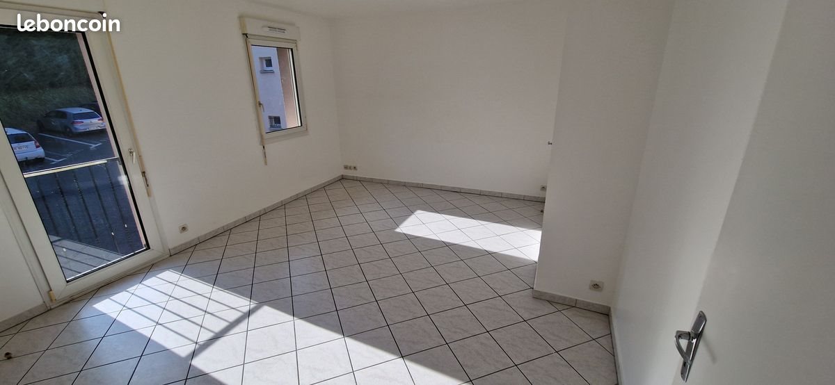 Appartement à louer, 27m², Epernon