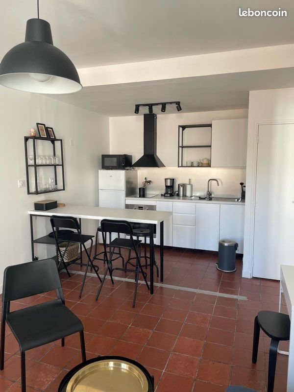 Appartement à louer, 35m², Marseille 5ème