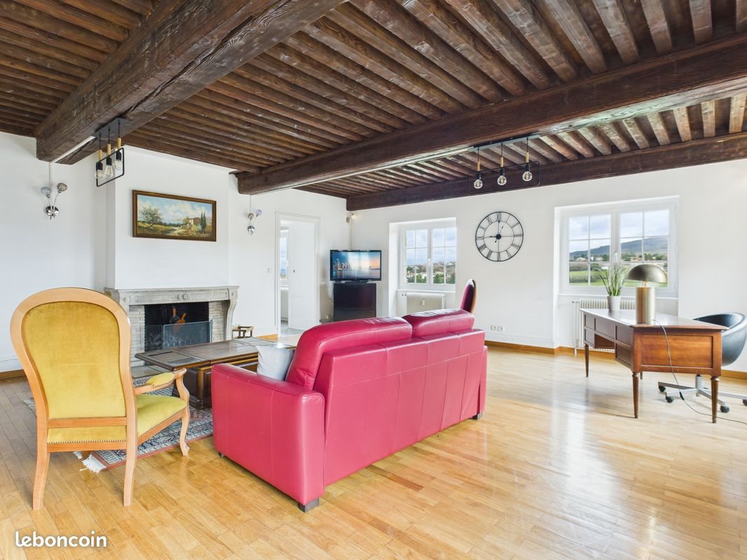 Appartement à louer, 150m², Lissieu