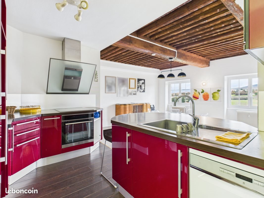 Appartement à louer, 150m², Lissieu