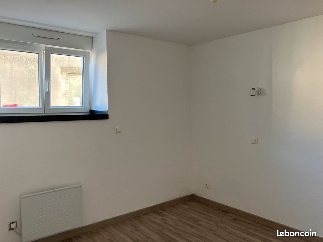 Appartement à louer, 39m², Leyr