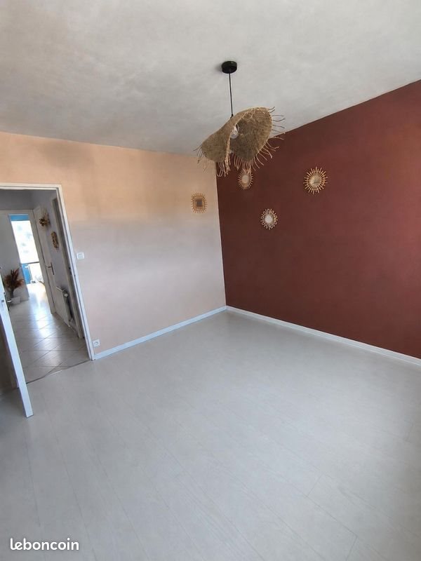 Appartement à louer, 70m², Villars
