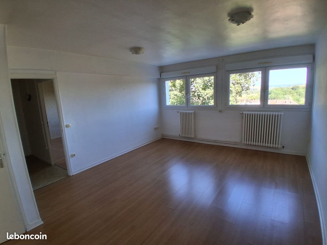 Appartement à louer, 58m², Montmédy
