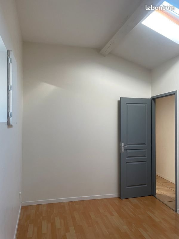 Appartement à louer, 54m², Donzère