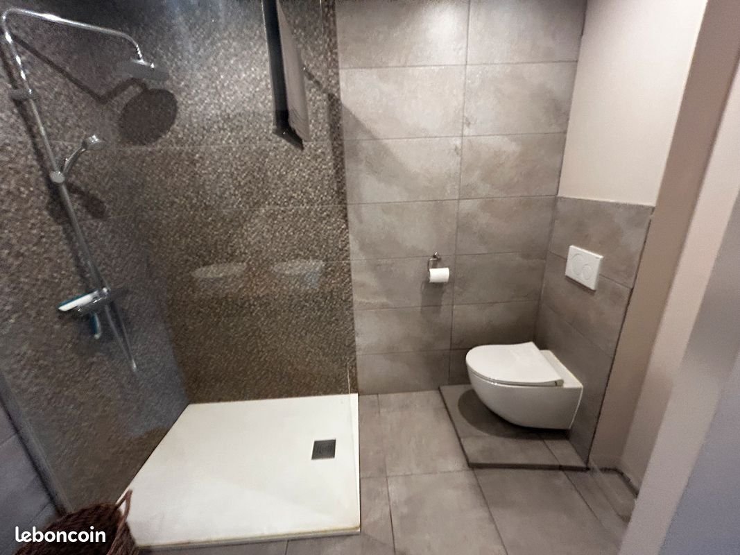 Maison à louer, 80m², Bourret