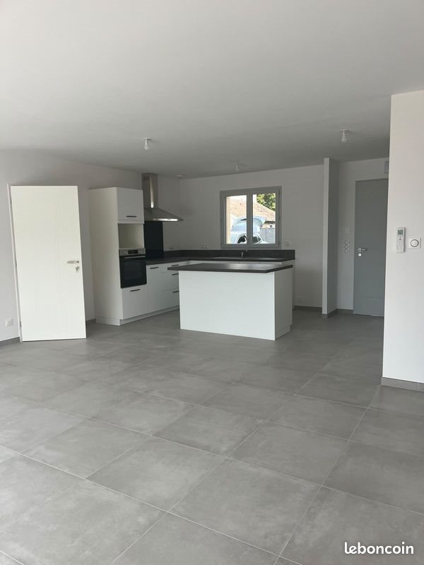 Maison à louer, 84m², Saint-Yrieix-la-Perche