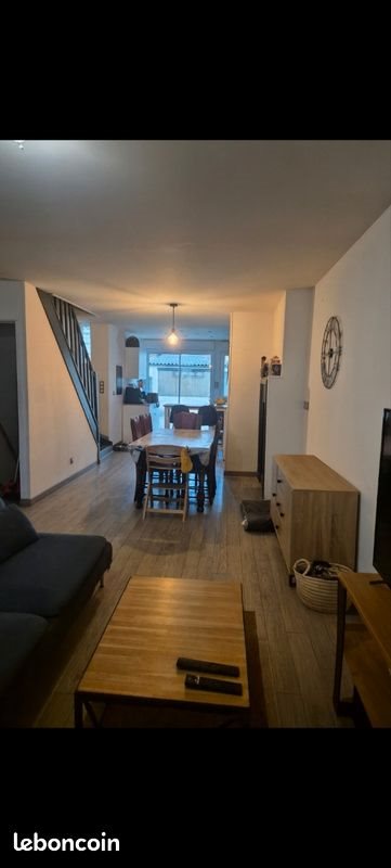 Maison à louer, 130m², Saint-Hilaire-du-Harcouët