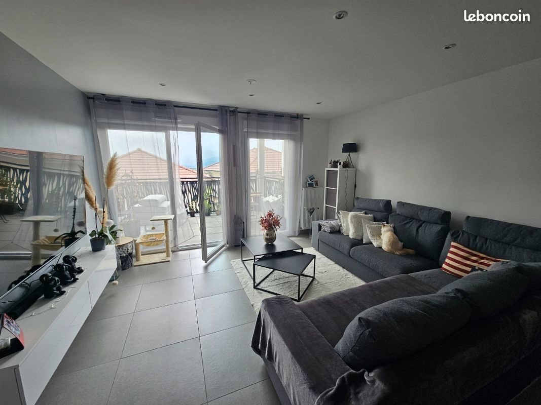 Appartement à louer, 64m², Cranves-Sales