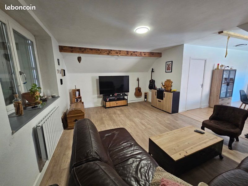 Appartement à louer, 80m², Pont-de-Roide