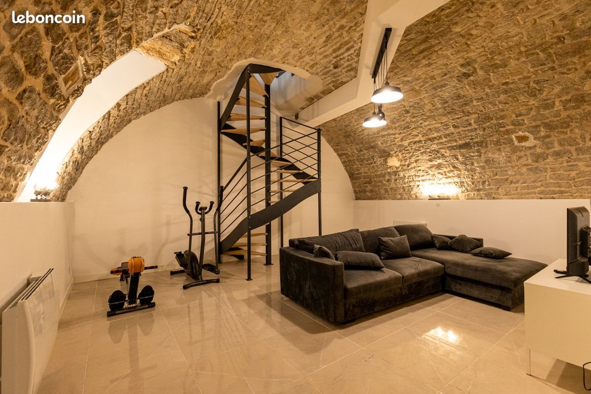 Appartement à louer, 25m², Poligny