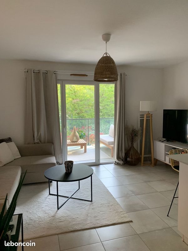 Appartement à louer, 40m², Valbonne