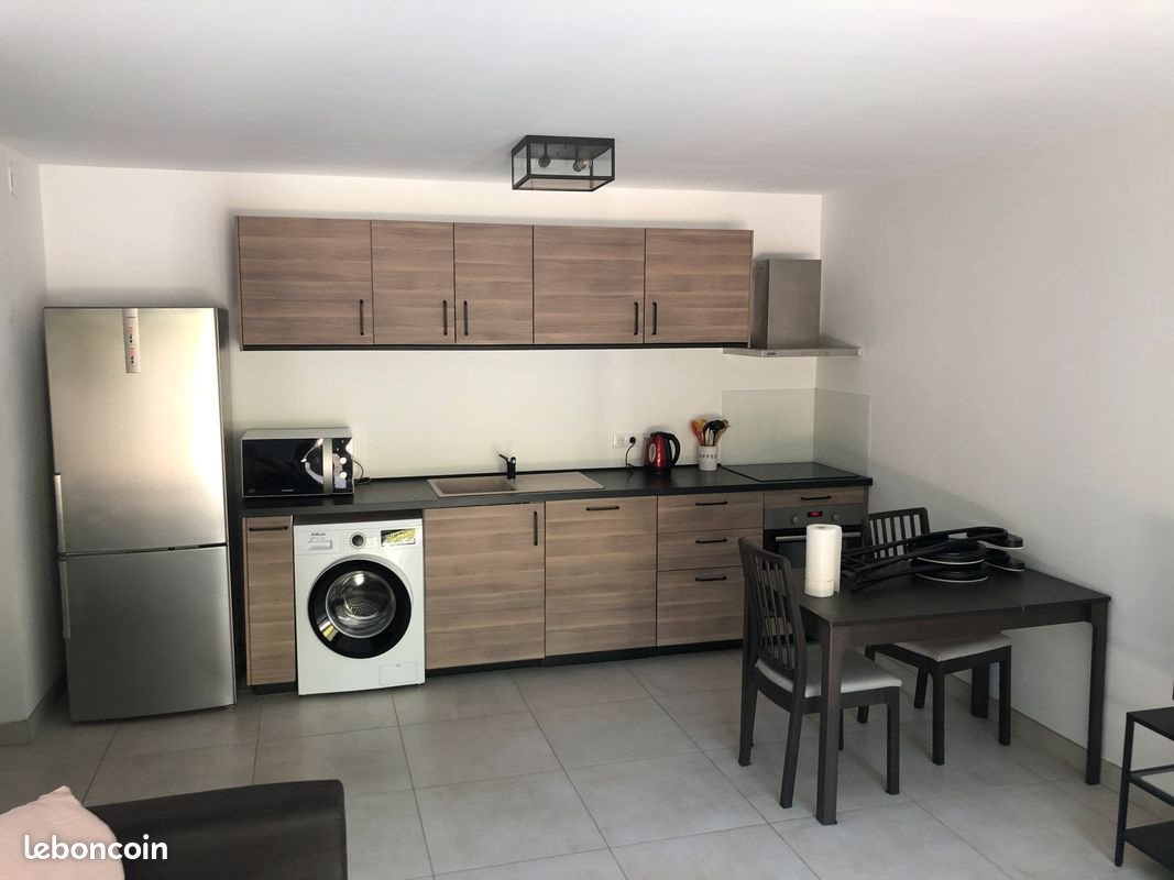 Appartement à louer, 43m², Belcodène