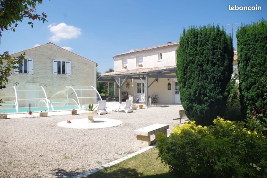Maison à vendre, 450m², Saint-Hilaire-la-Palud