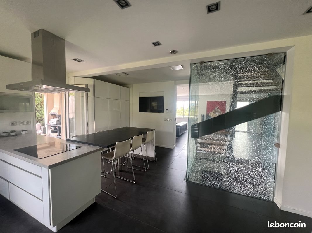 Maison à vendre, 245m², Saint-Etienne