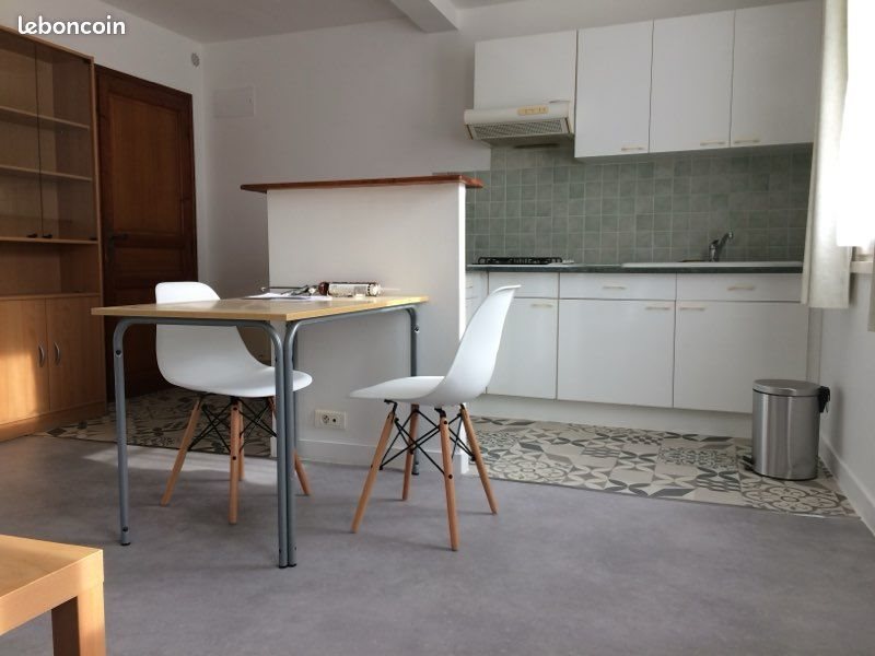 Appartement à louer, 35m², Saintes