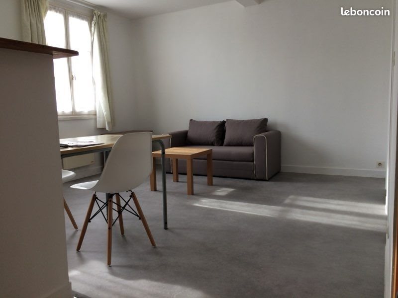 Appartement à louer, 35m², Saintes
