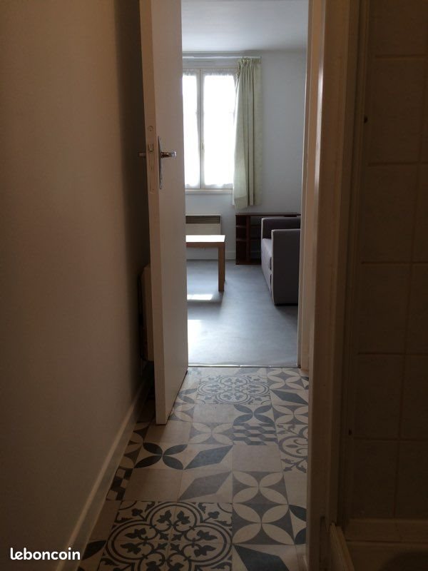 Appartement à louer, 35m², Saintes