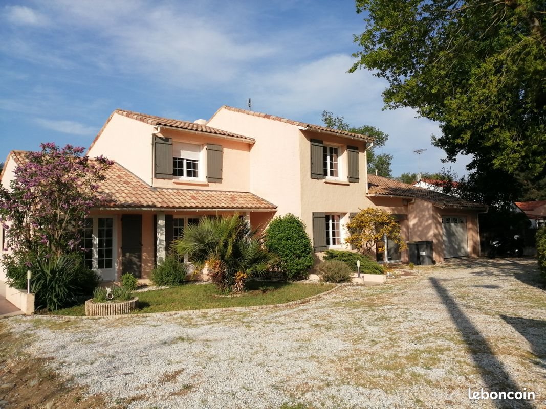 Maison à vendre, 180m², Pont-Saint-Martin