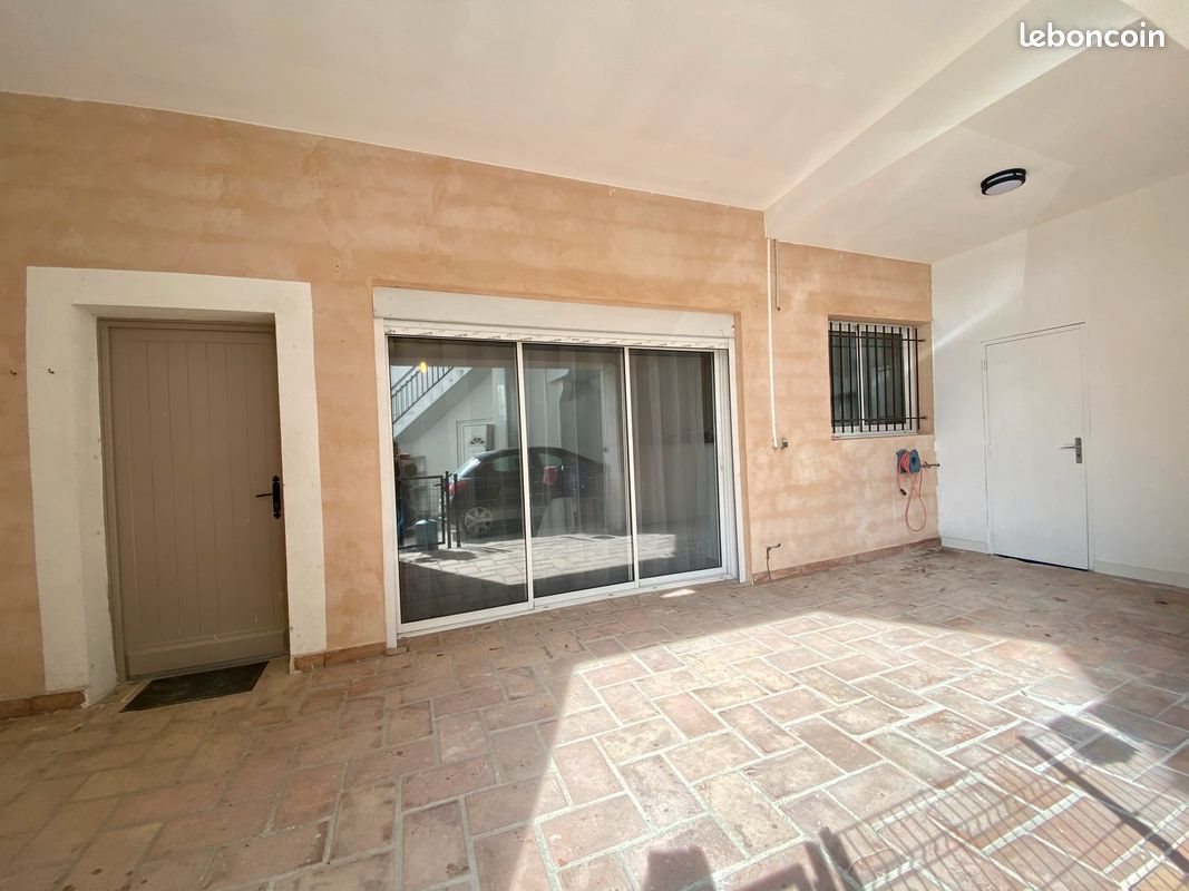 Appartement à louer, 75m², Uchaud