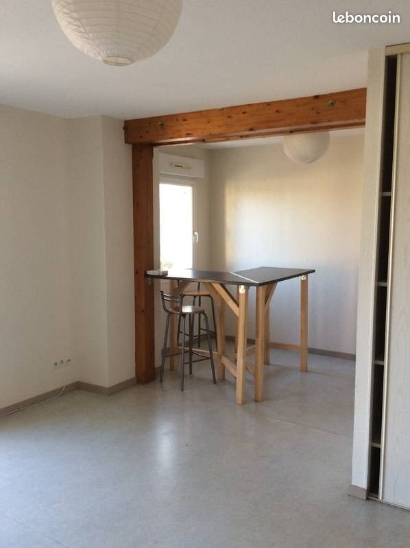 Appartement à louer, 70m², Audeux