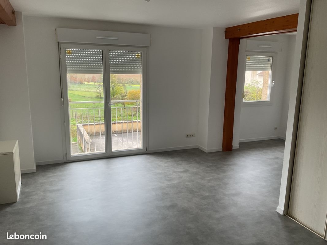 Appartement à louer, 70m², Audeux