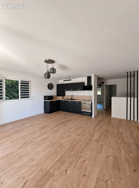 Appartement à louer, 68m², Gex