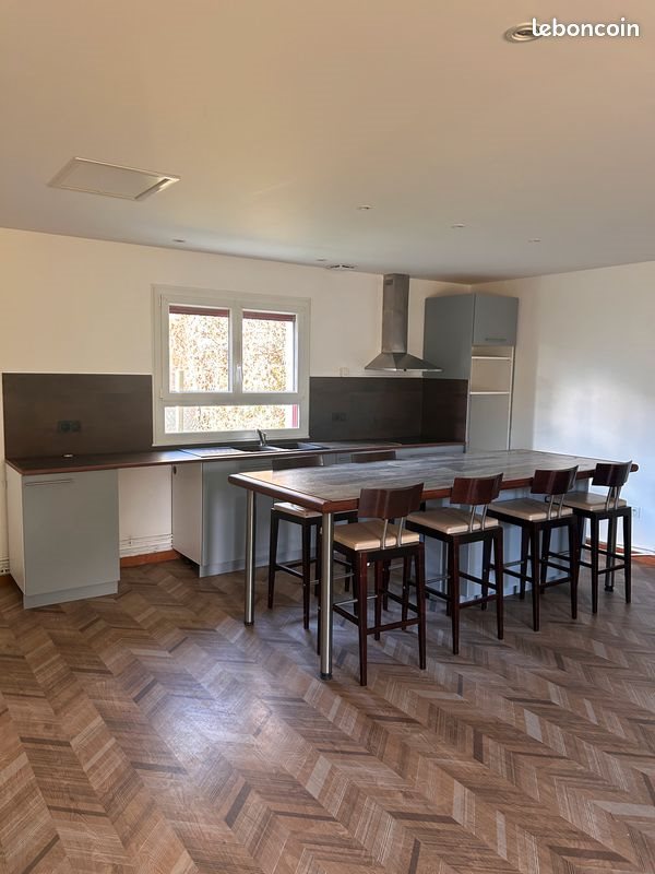 Maison à louer, 156m², Béguey