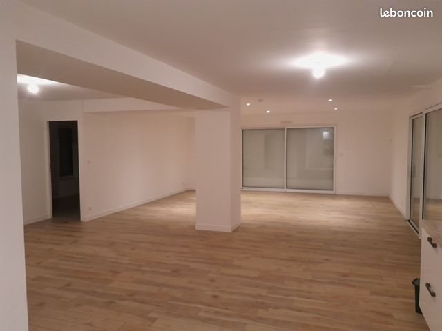 Maison à louer, 142m², Malville