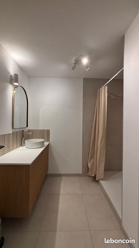 Appartement à louer, 45m², Robion