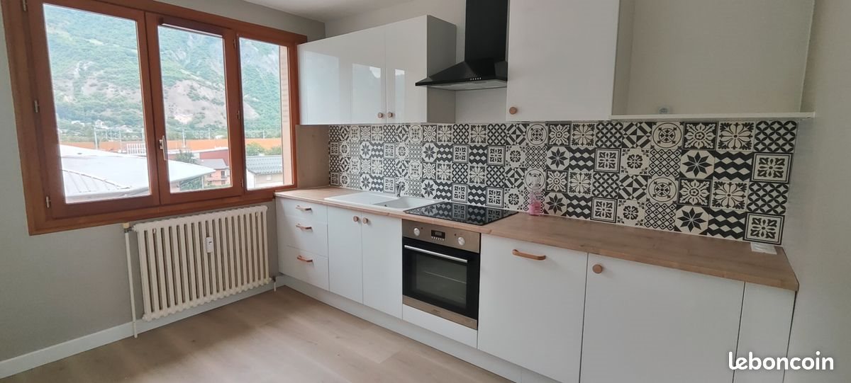 Appartement à louer, 66m², Saint-Jean-de-Maurienne
