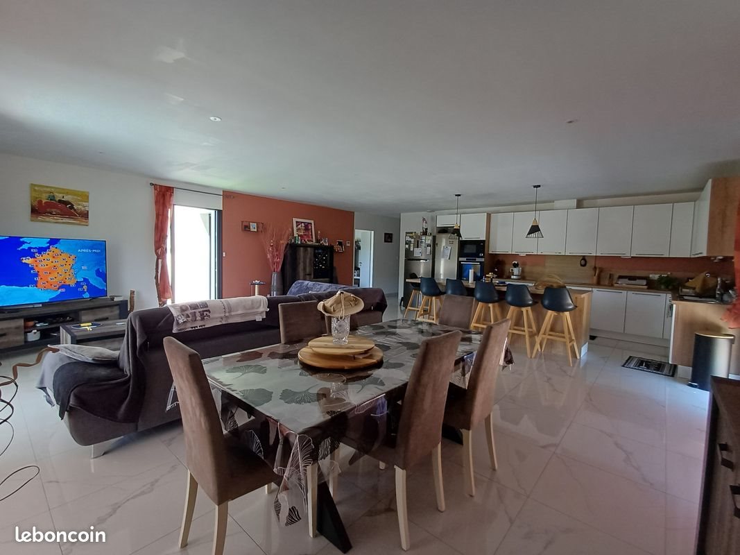 Maison à vendre, 150m², Cazedarnes