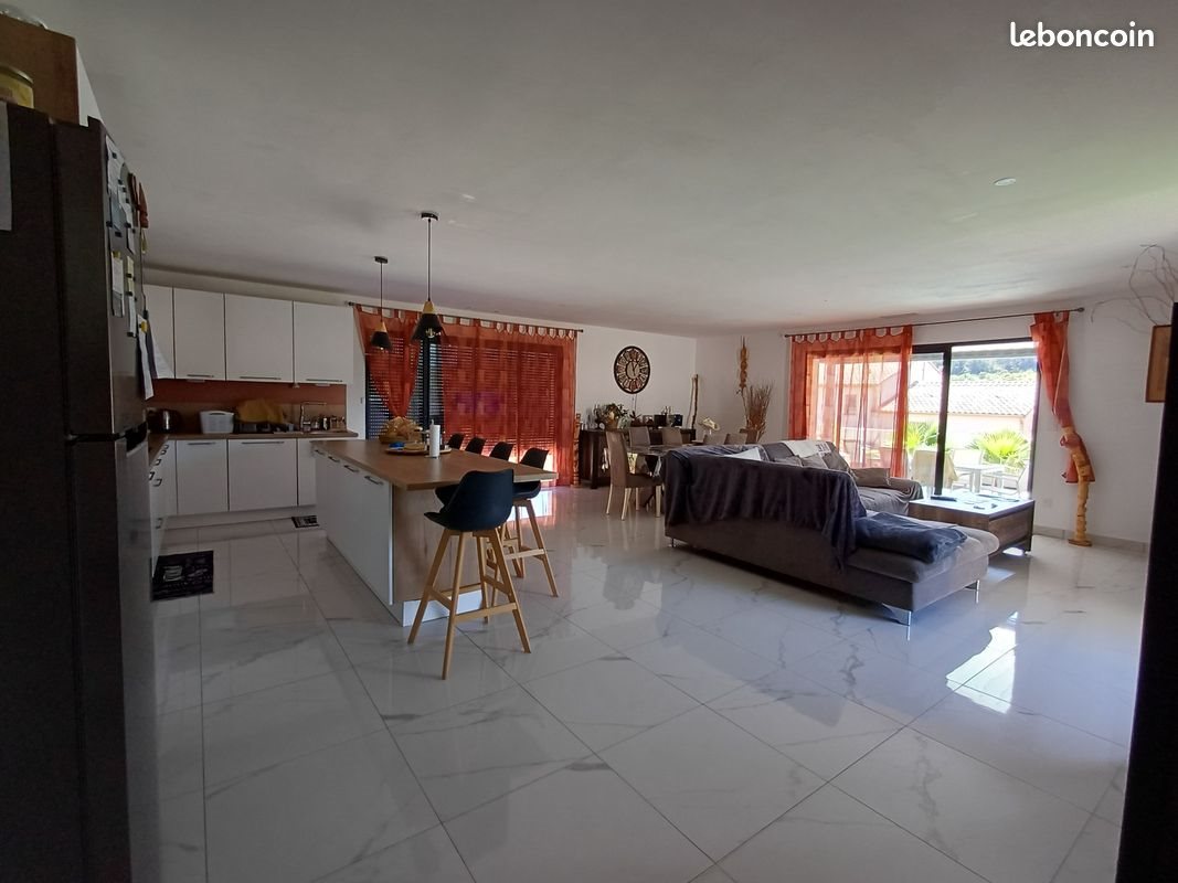 Maison à vendre, 150m², Cazedarnes