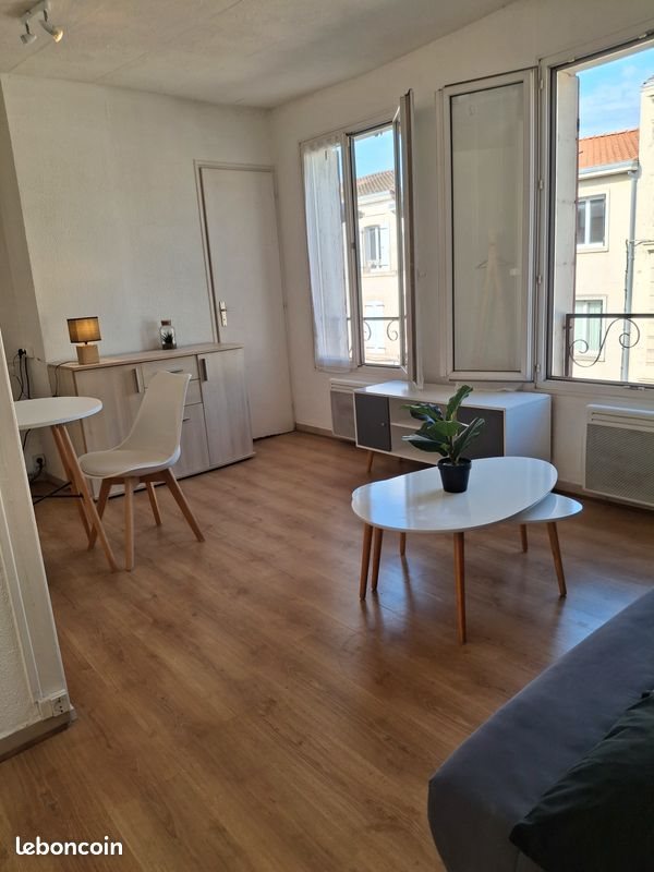 Appartement à louer, 25m², Niort
