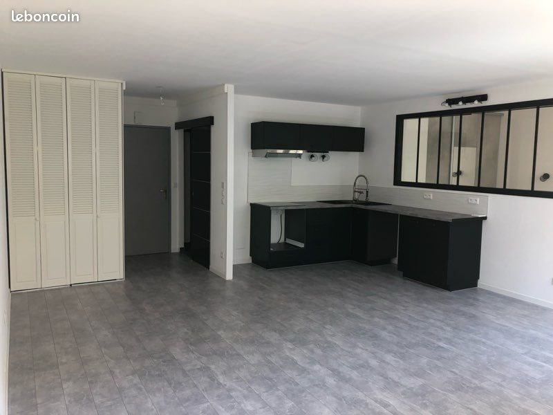 Appartement à louer, 48m², Marseille 8ème