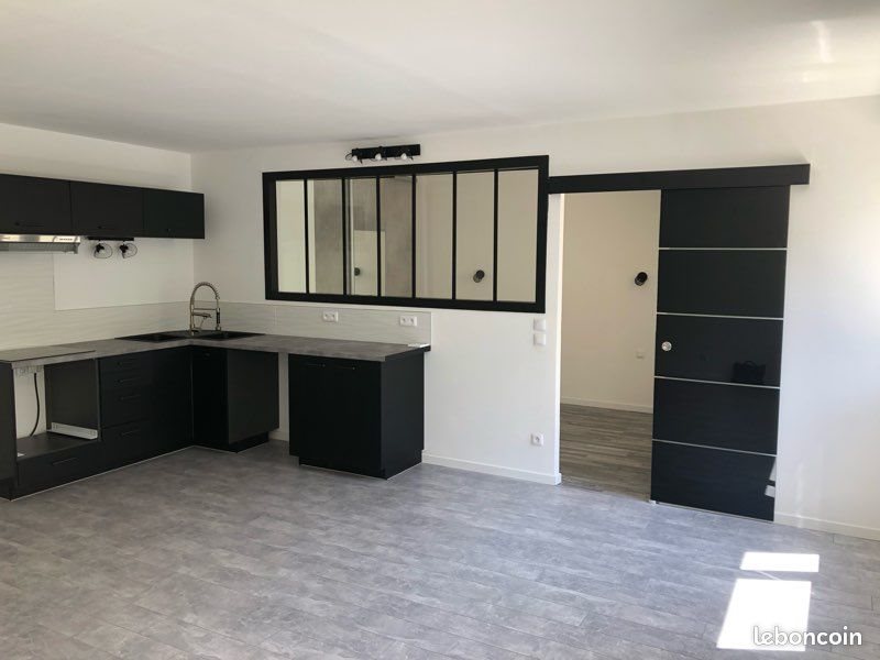 Appartement à louer, 48m², Marseille 8ème