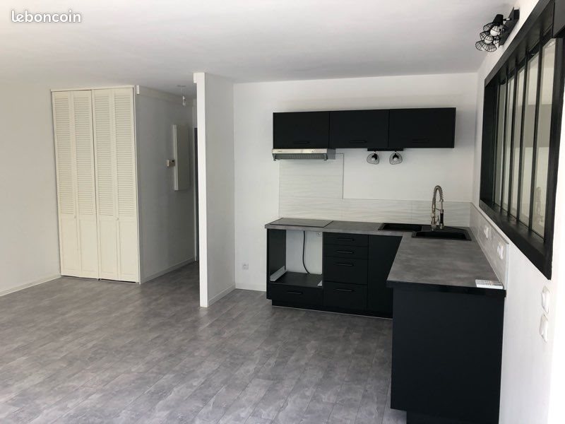 Appartement à louer, 48m², Marseille 8ème
