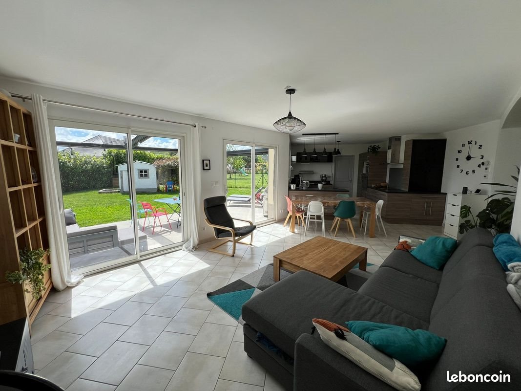 Maison à louer, 130m², Saint-Sébastien-de-Morsent