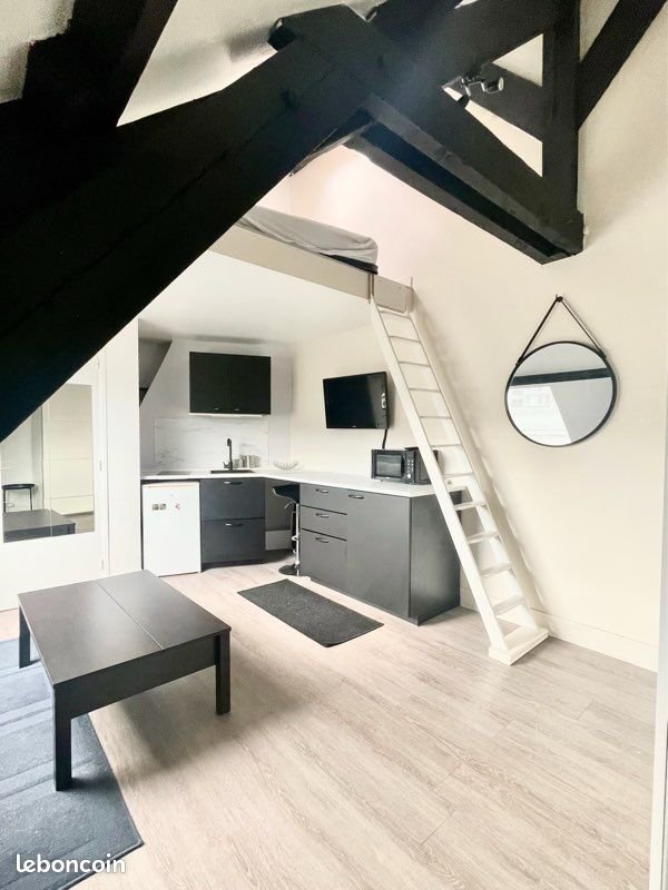 Appartement à louer, 28m², Saint-Cyr-l'École