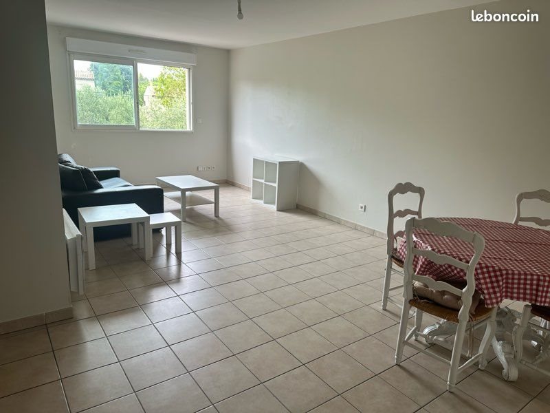 Appartement à louer, 70m², Pélissanne