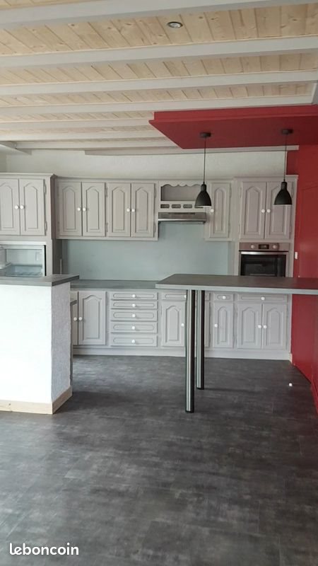Appartement à louer, 90m², Laguiole