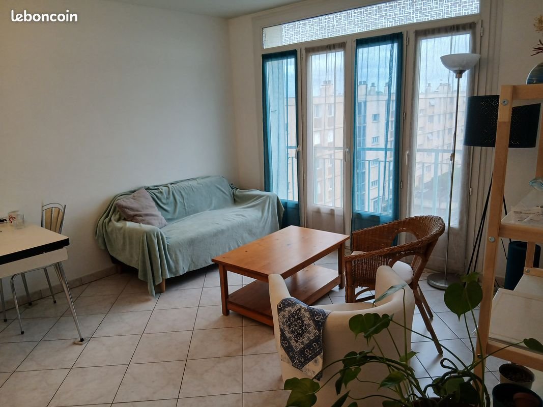 Appartement à louer, 69m², Vénissieux
