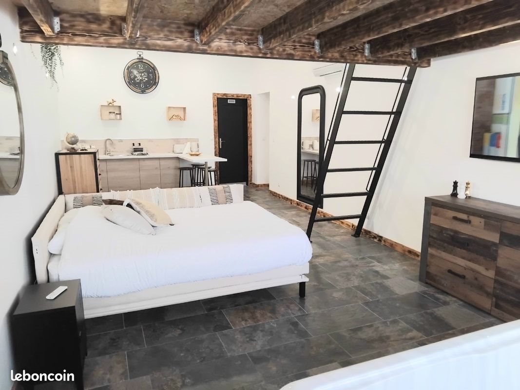 Appartement à louer, 70m², Labégude