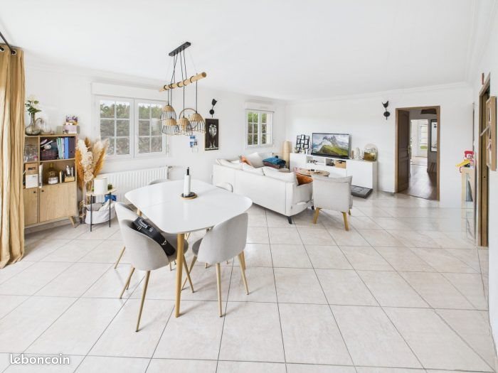 Maison à vendre, 243m², Rosières-près-Troyes