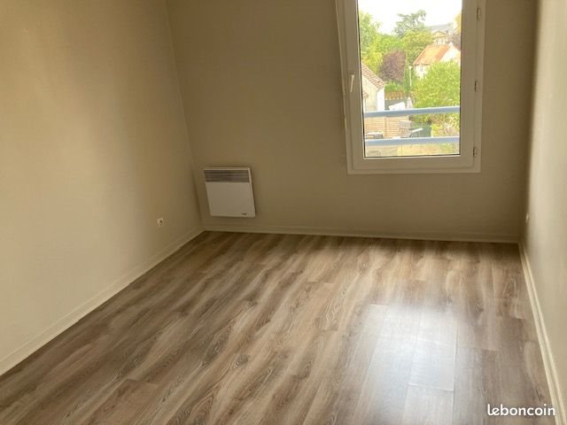 Appartement à louer, 65m², Noyon
