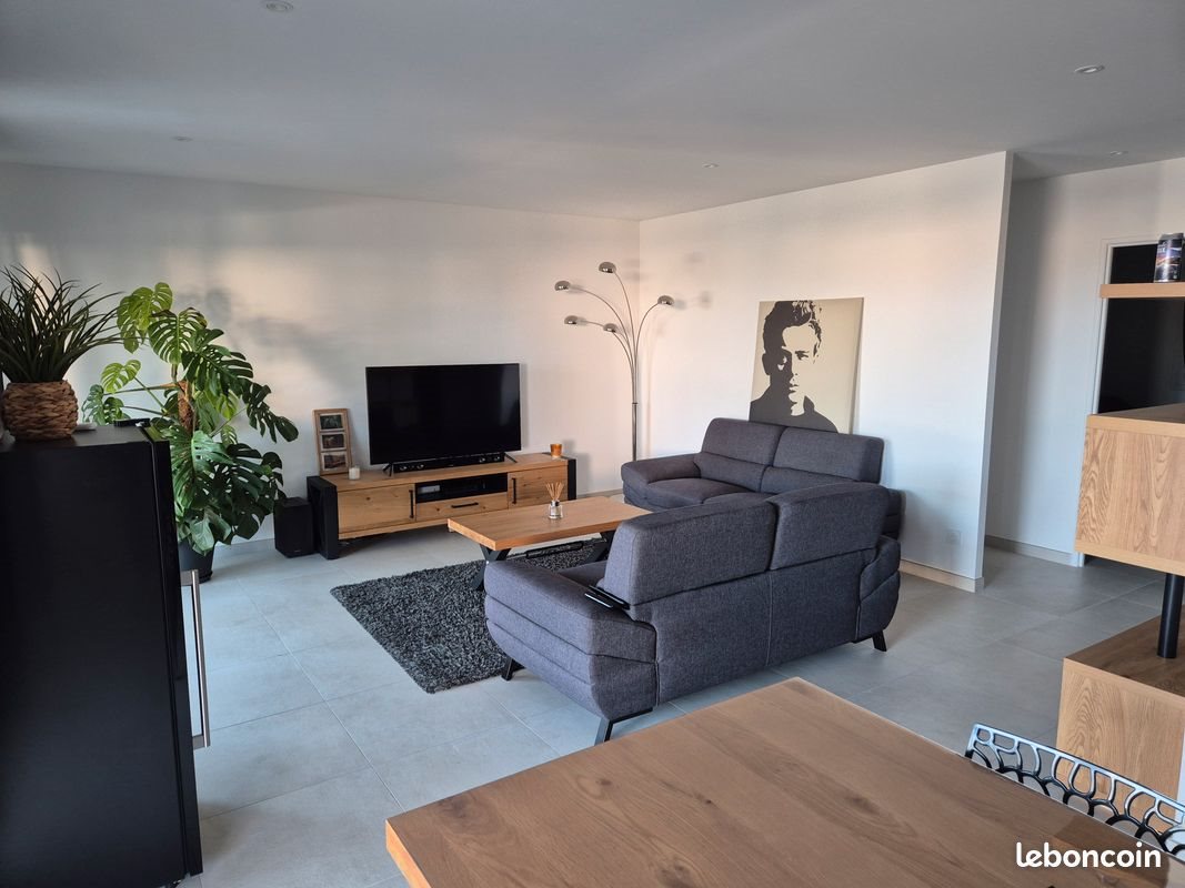 Maison à louer, 107m², Saint-Paul-Trois-Châteaux