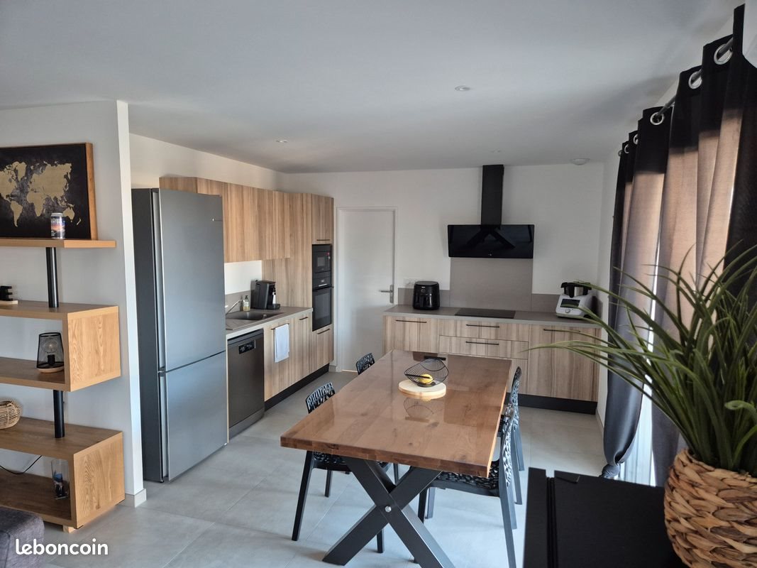Maison à louer, 107m², Saint-Paul-Trois-Châteaux