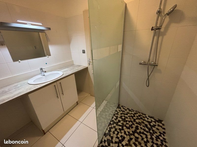 Appartement à louer, 58m², Saint-Quentin-de-Baron