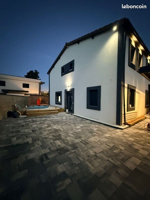 Maison à vendre, 184m², Nivolas-Vermelle