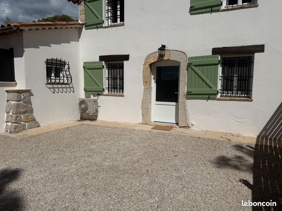 Appartement à louer, 45m², Grasse